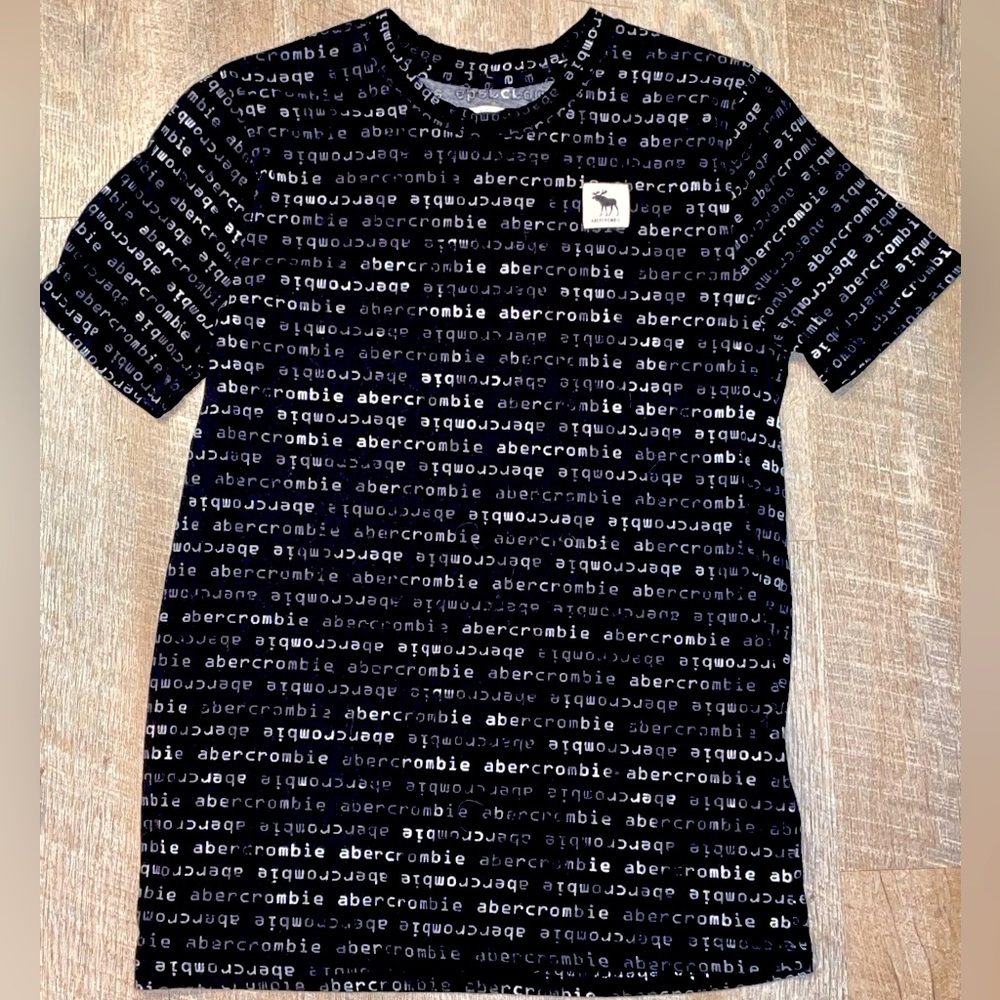 Abercrombie kids graphic tee. NWOT.